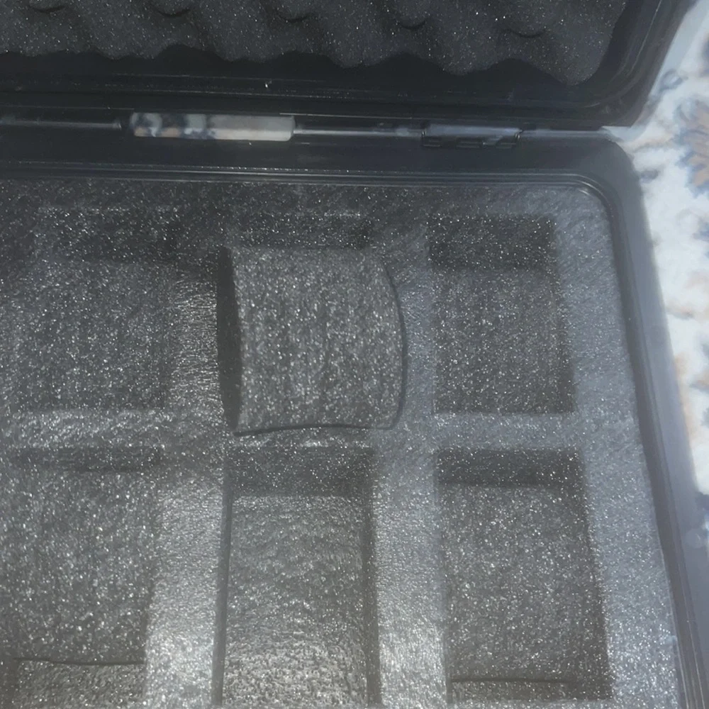 INVICTA Watch storage case. New! Never used store 8 watches safely and carefully - Picture 10 of 10